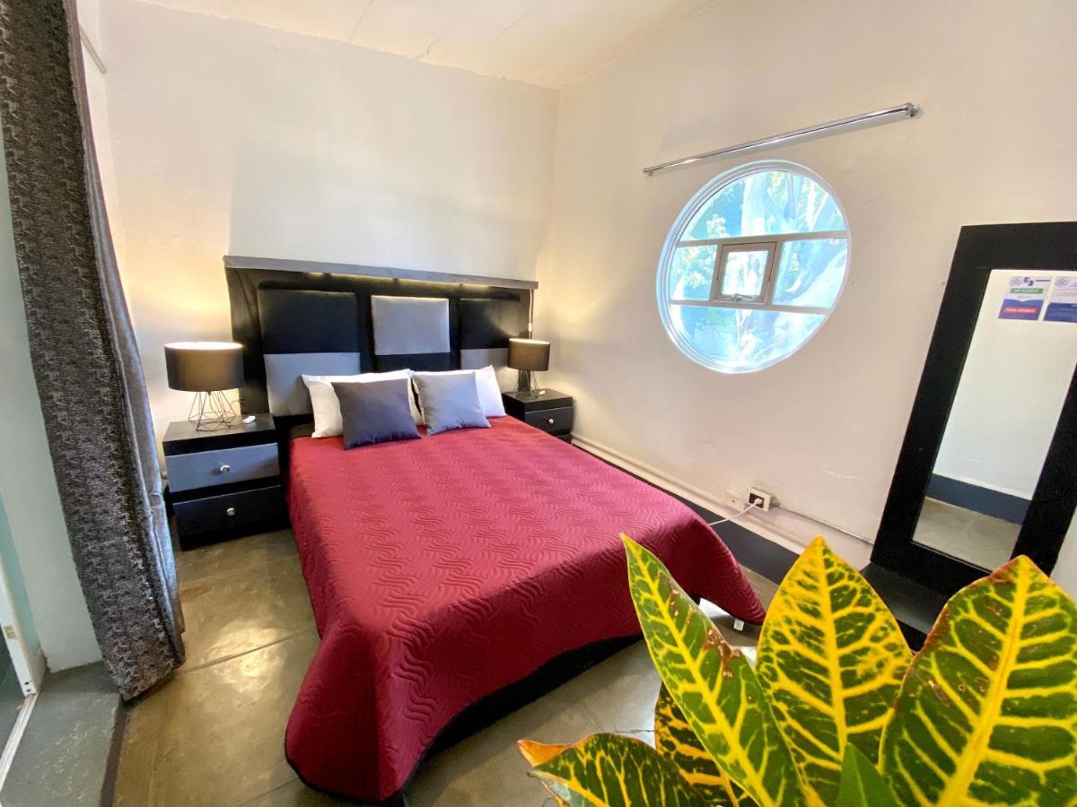 Roomies Hostel Reforma-El Angel 멕시코 시 외부 사진