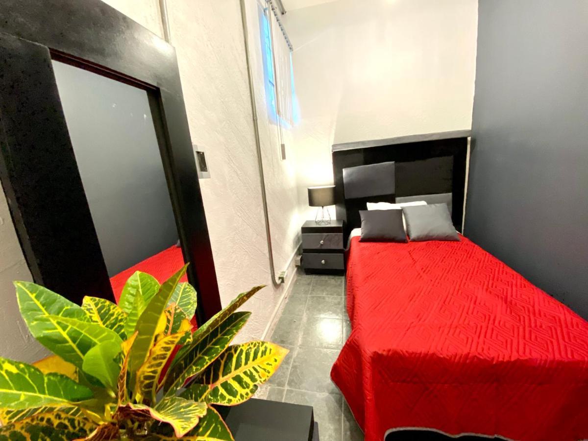 Roomies Hostel Reforma-El Angel 멕시코 시 외부 사진